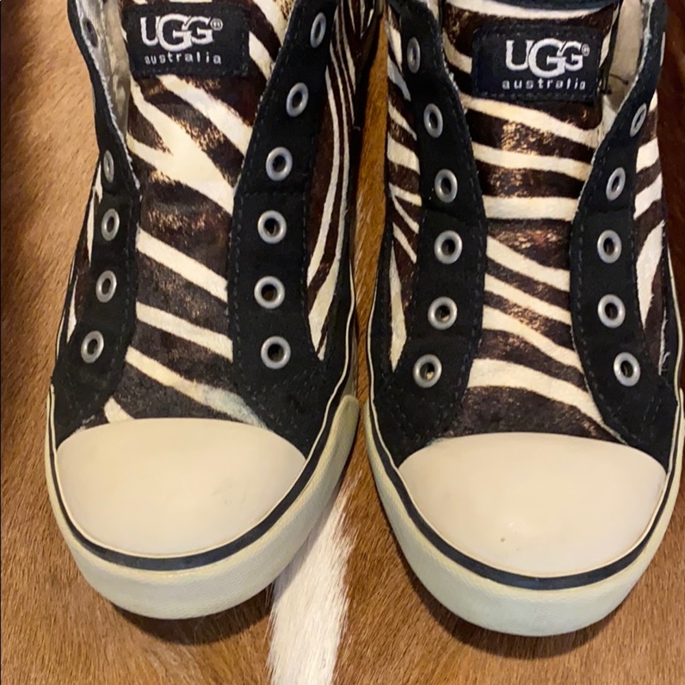 UGG - Picture 4 of 10